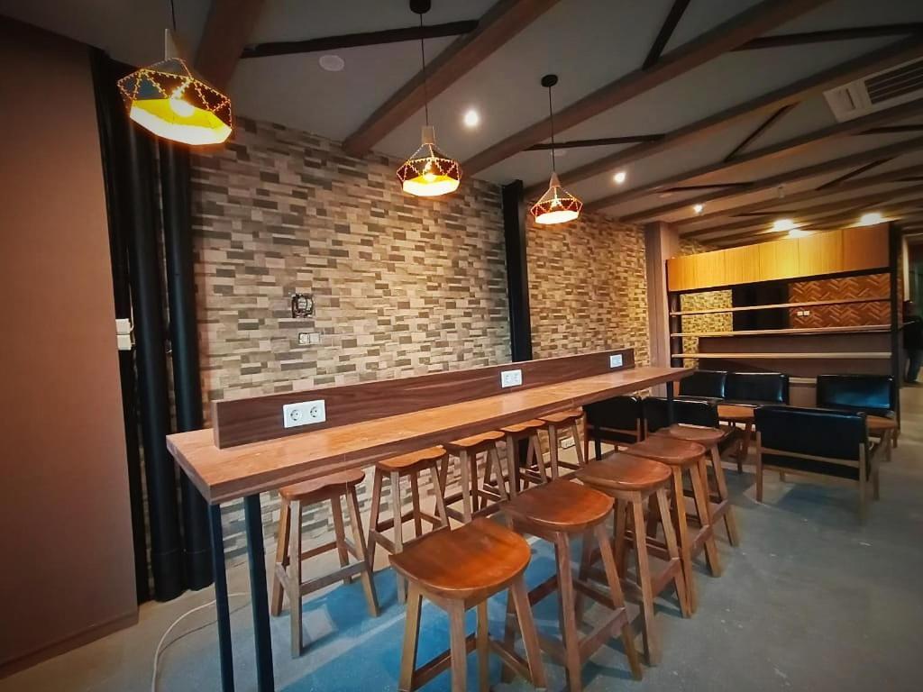 Hotel Marina Airport 2*